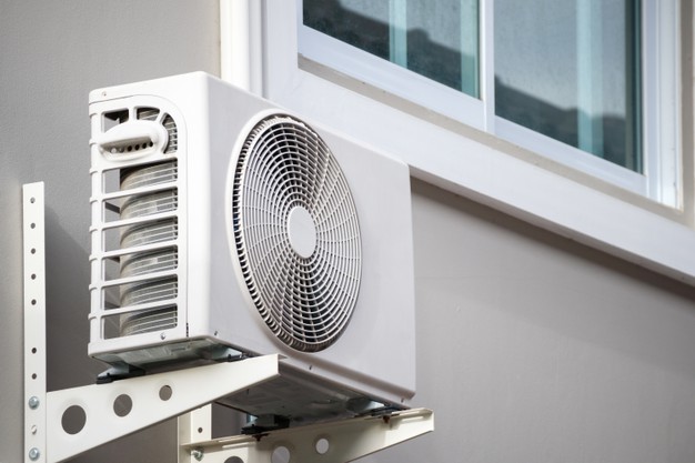 Condensador de ar-condicionado