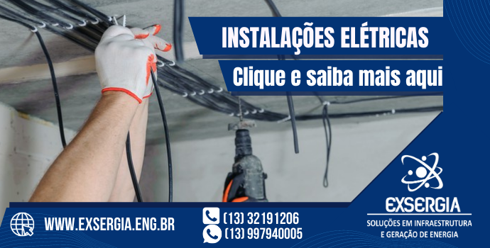 Mão instalando rede elétrica